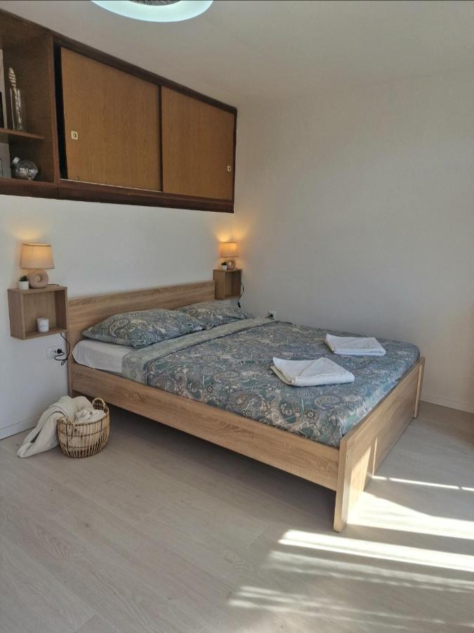 Studio Apartman Karla Rijeka Exteriör bild
